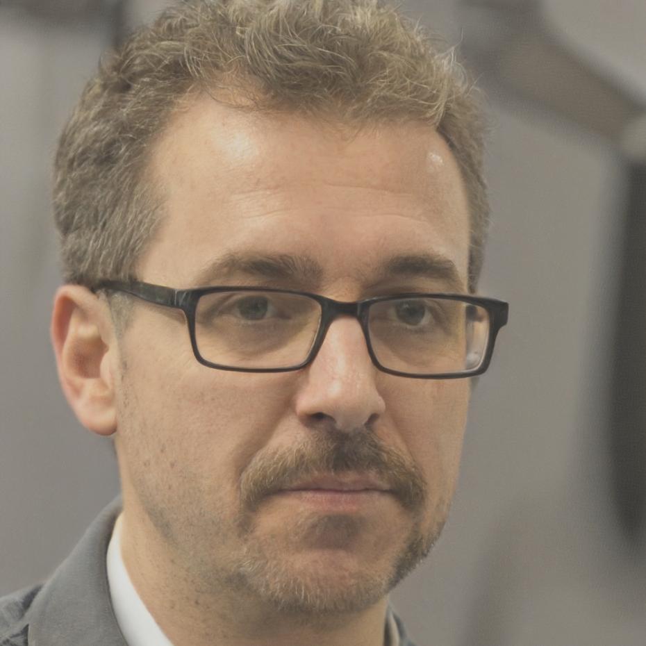 Portrait de Marc Durand, architecte cloud senior